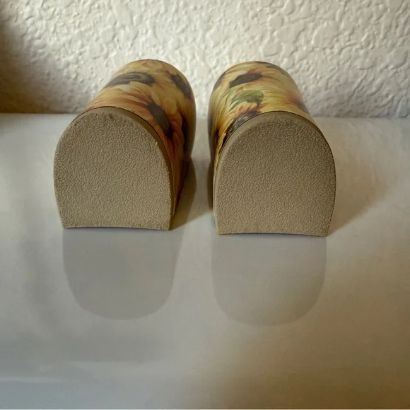 Pashion Footwear v1.0 Custom Sunflower Cluster 4 Inch Block Heels - Picture 7 of 11